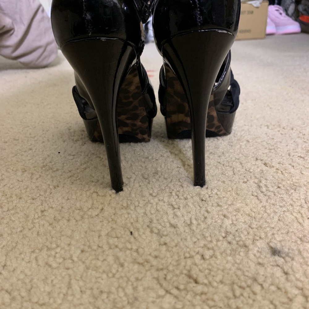 Heels - Picture 2 of 3